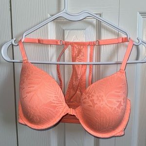 Victoria’s Secret | 32DD Bra
